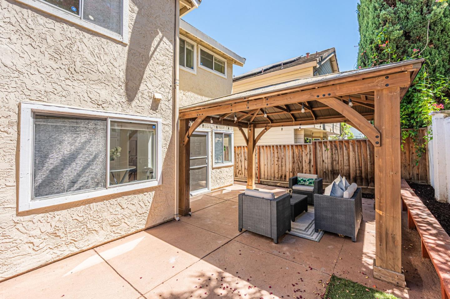 1101 Clifford Ln
