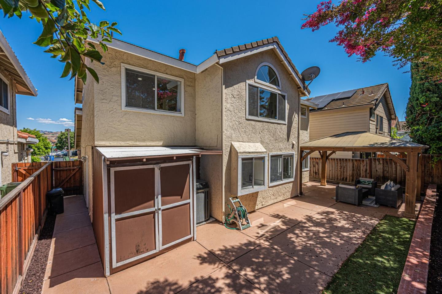 1101 Clifford Ln