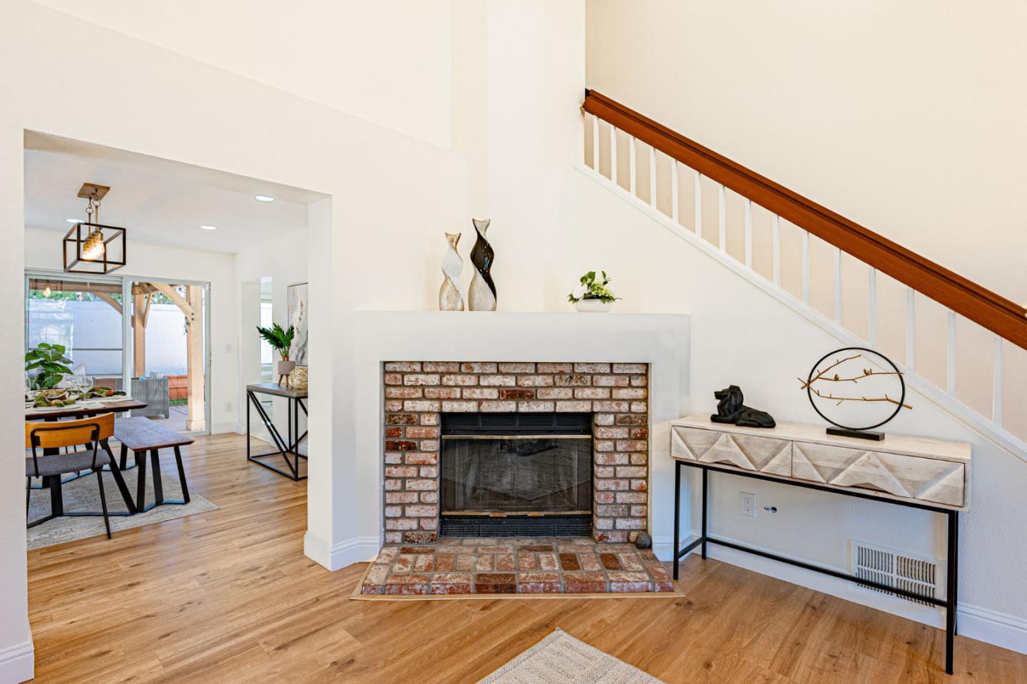 1101 Clifford Ln