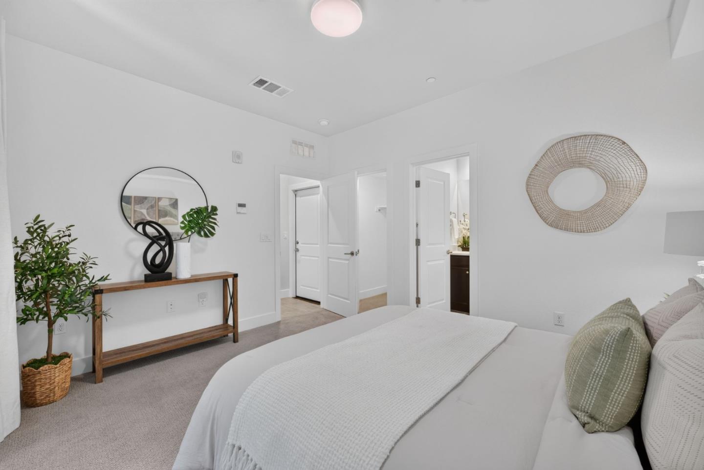 Photo #28: ML82051625 Listing: Photo #28