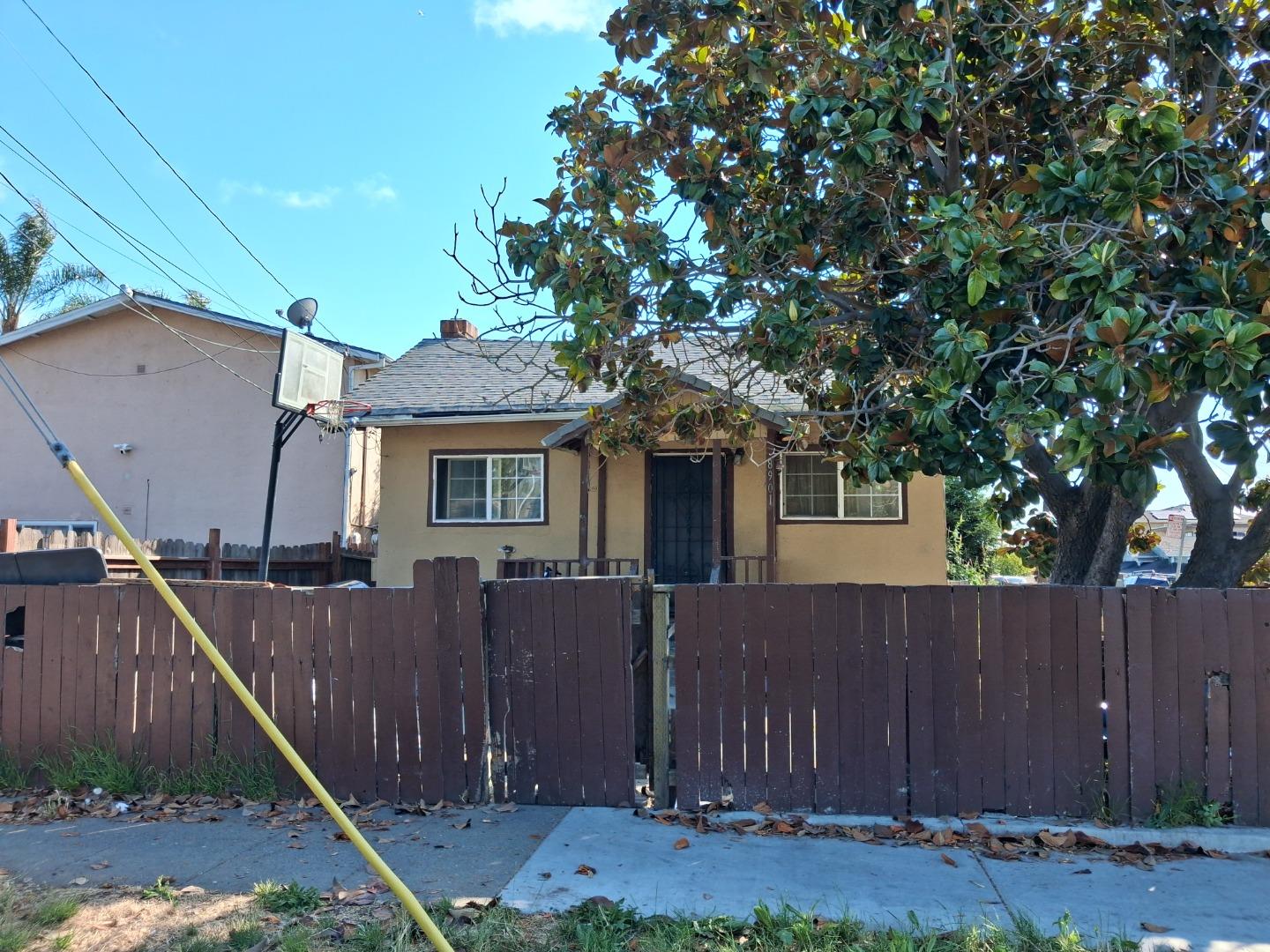 8901 D ST, Oakland, CA 94621, Photo 7
