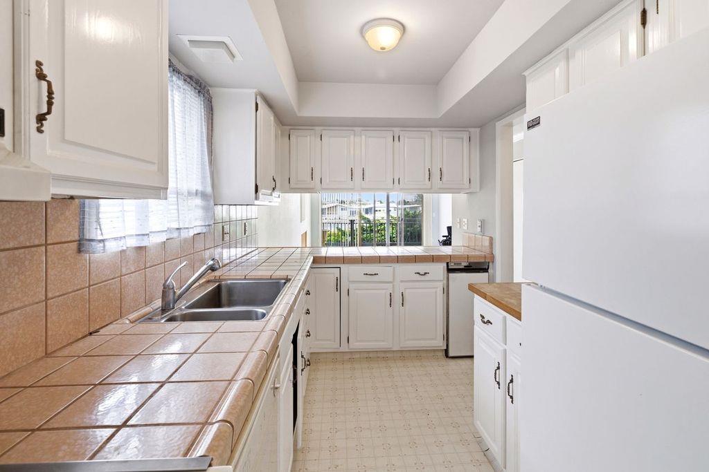 174 Kern ST 31, Salinas, CA 93905, Photo 3