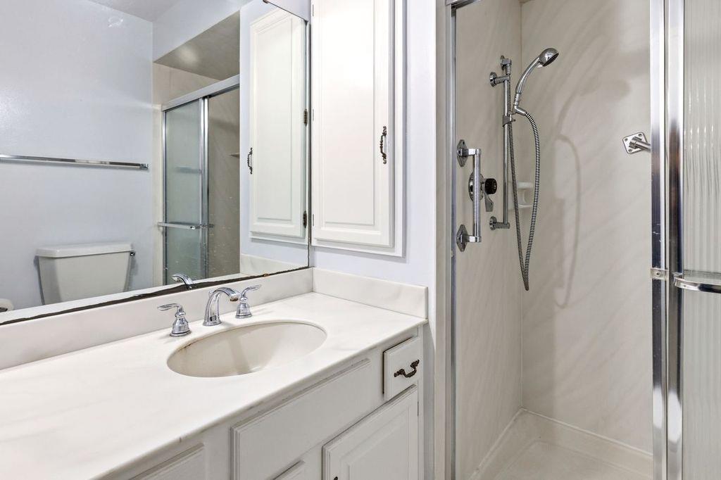 174 Kern ST 31, Salinas, CA 93905, Photo 5