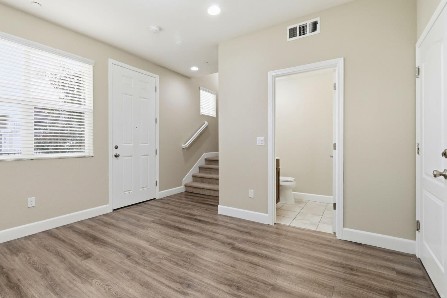 Photo #5: ML82051780 Listing: Photo #5