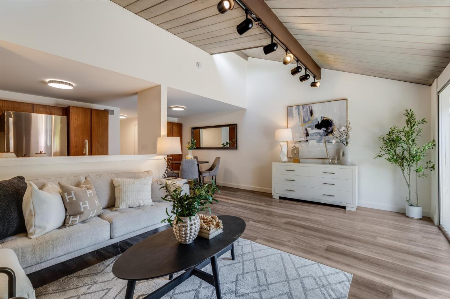 Photo #10: ML82051841 Listing: Photo #10