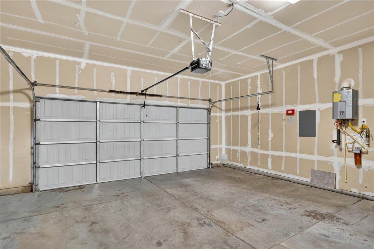 18470 Mcclellan Cir, Monterey County, CA 93933 photo 46