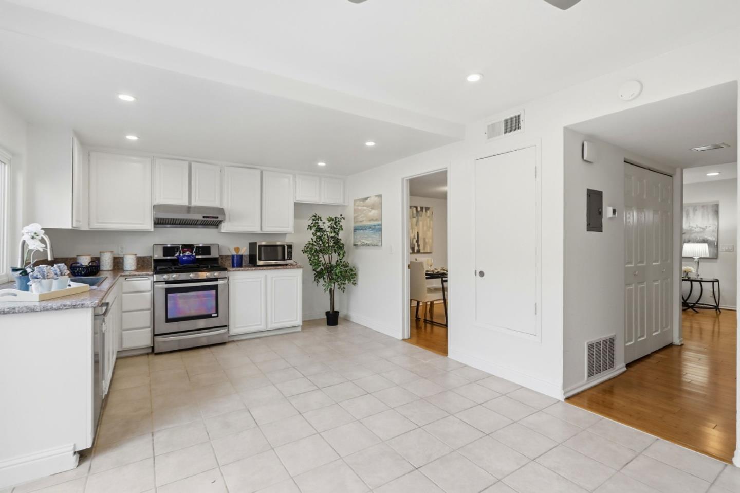 Photo #15: ML82051884 Listing: Photo #15