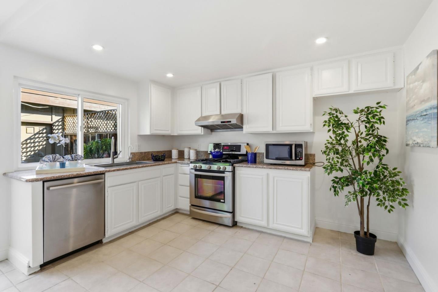 Photo #17: ML82051884 Listing: Photo #17