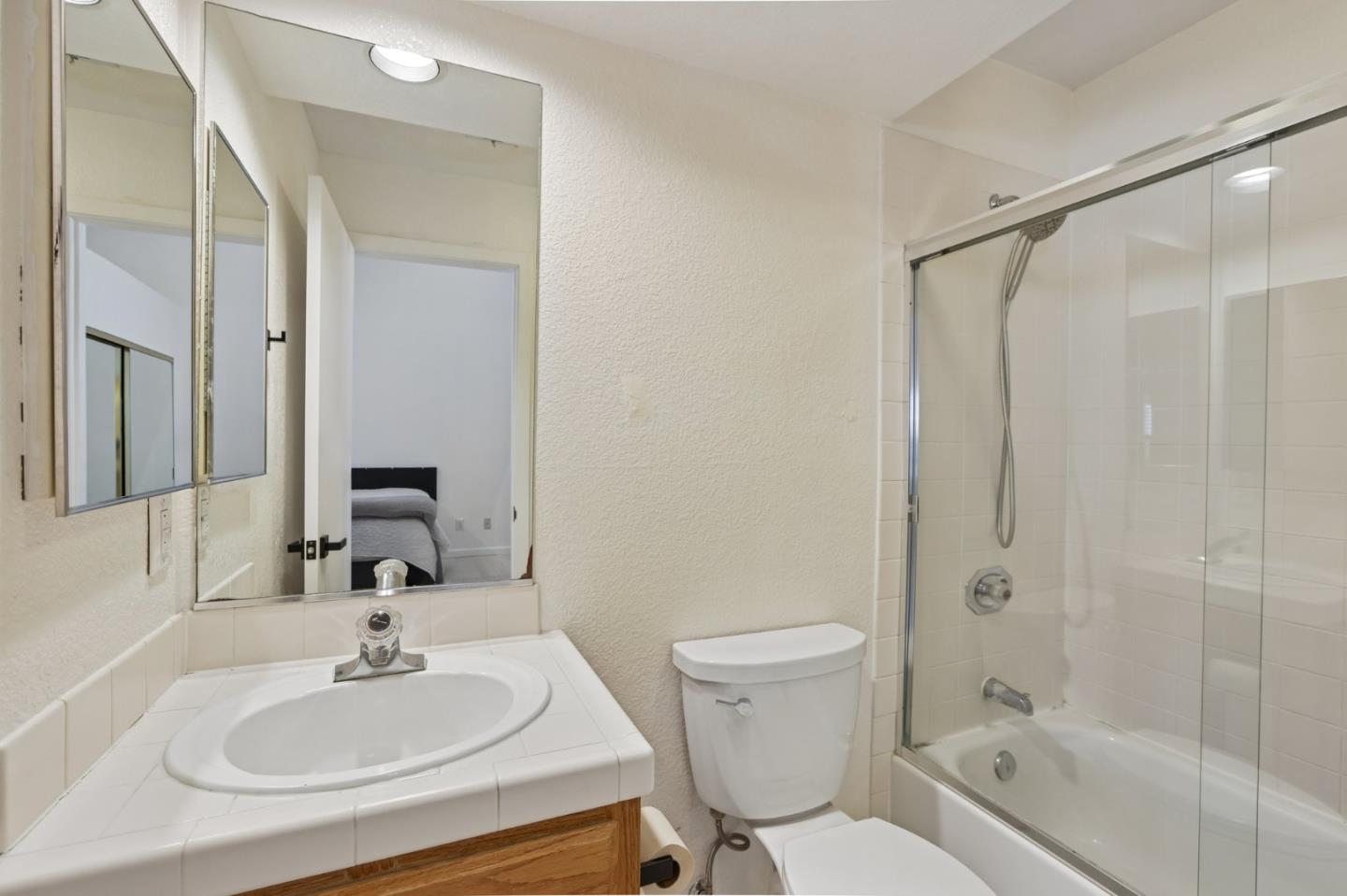 Photo #26: ML82051934 Listing: Photo #26