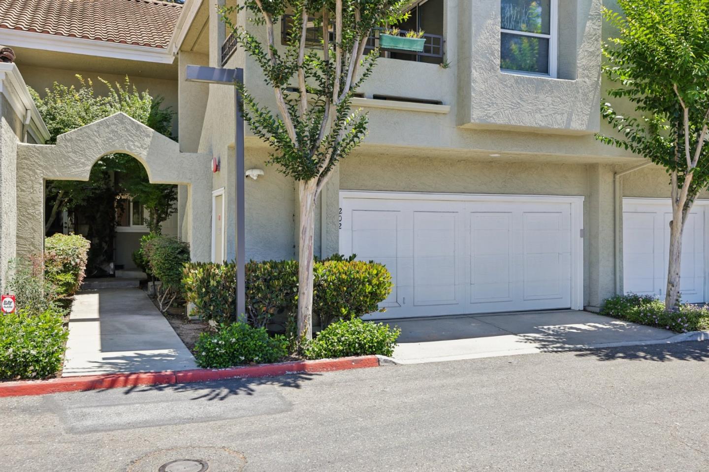 Photo #4: ML82051934 Listing: Photo #4