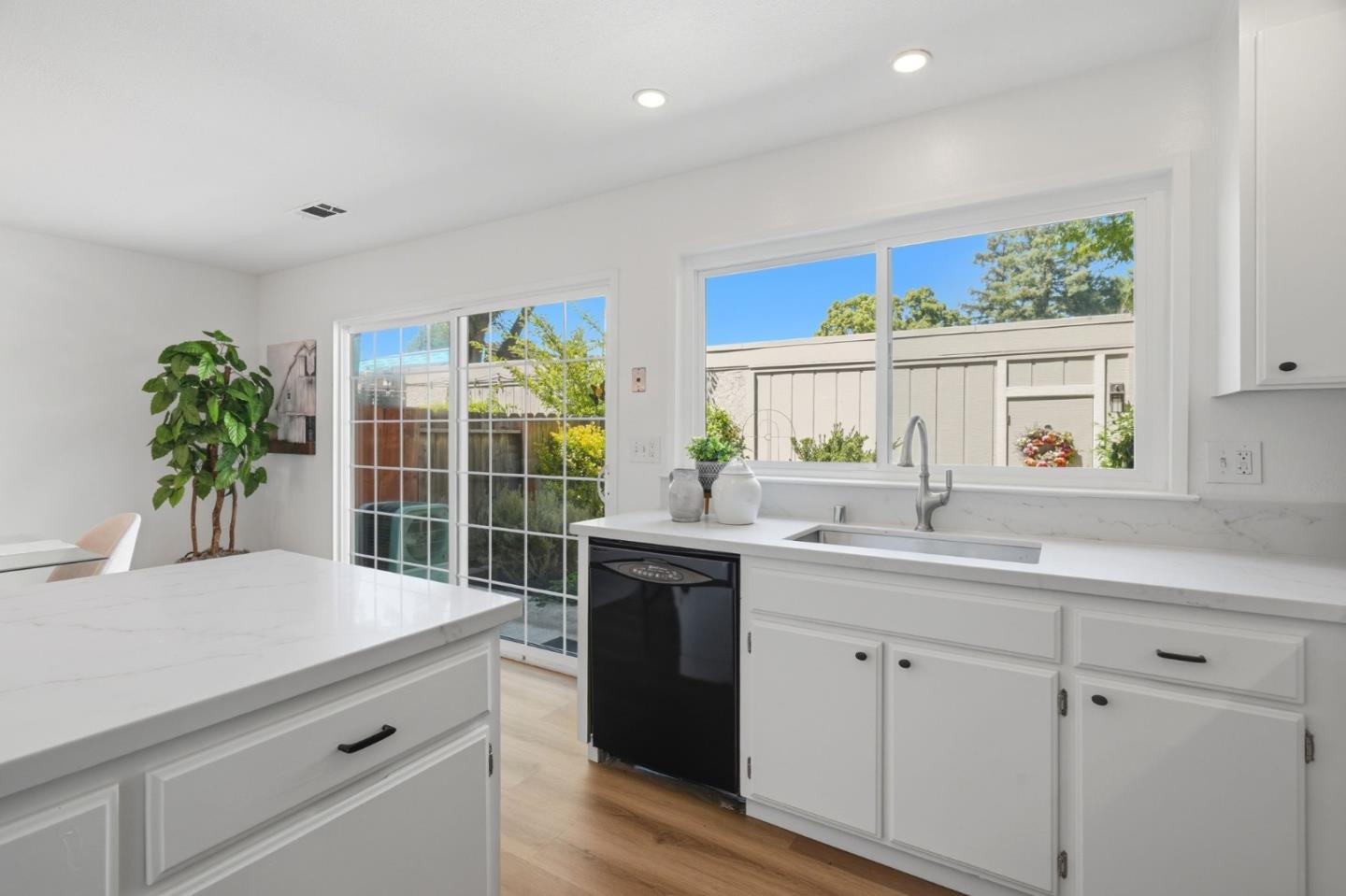 Photo #8: ML82051942 Listing: Photo #8