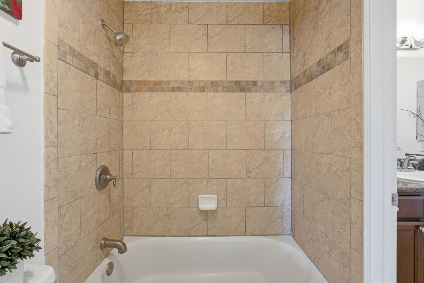 Photo #28: ML82051975 Listing: Photo #28