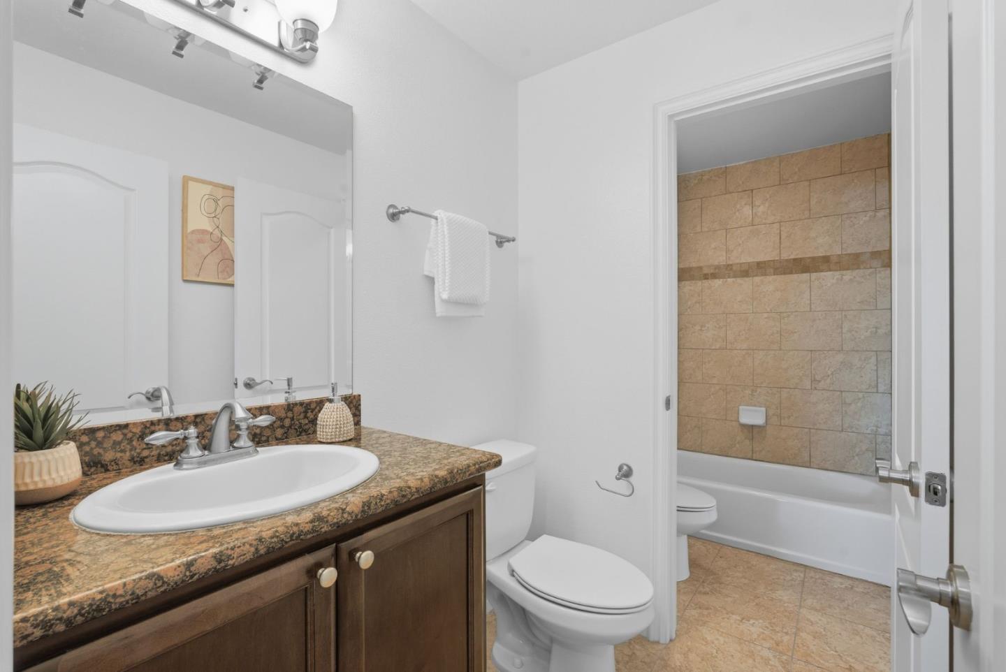 Photo #32: ML82051975 Listing: Photo #32