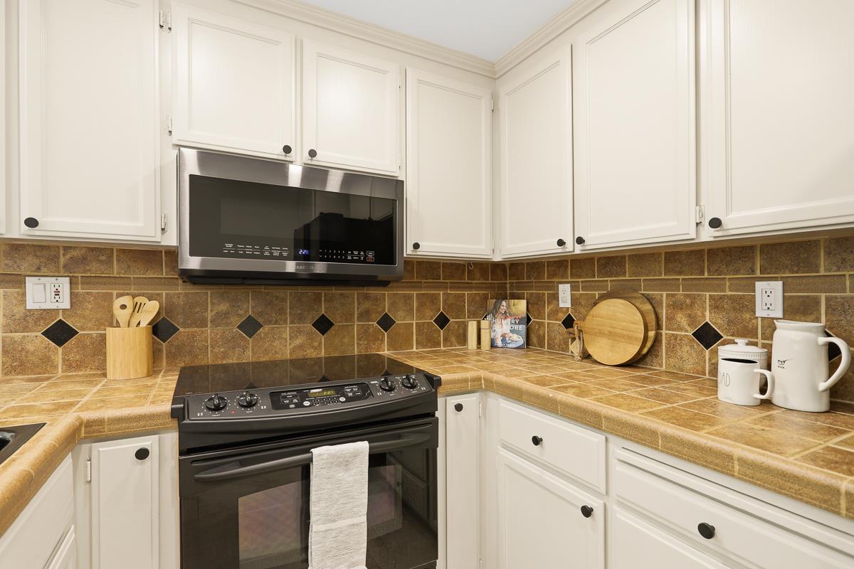 Photo #17: ML82052066 Listing: Photo #17