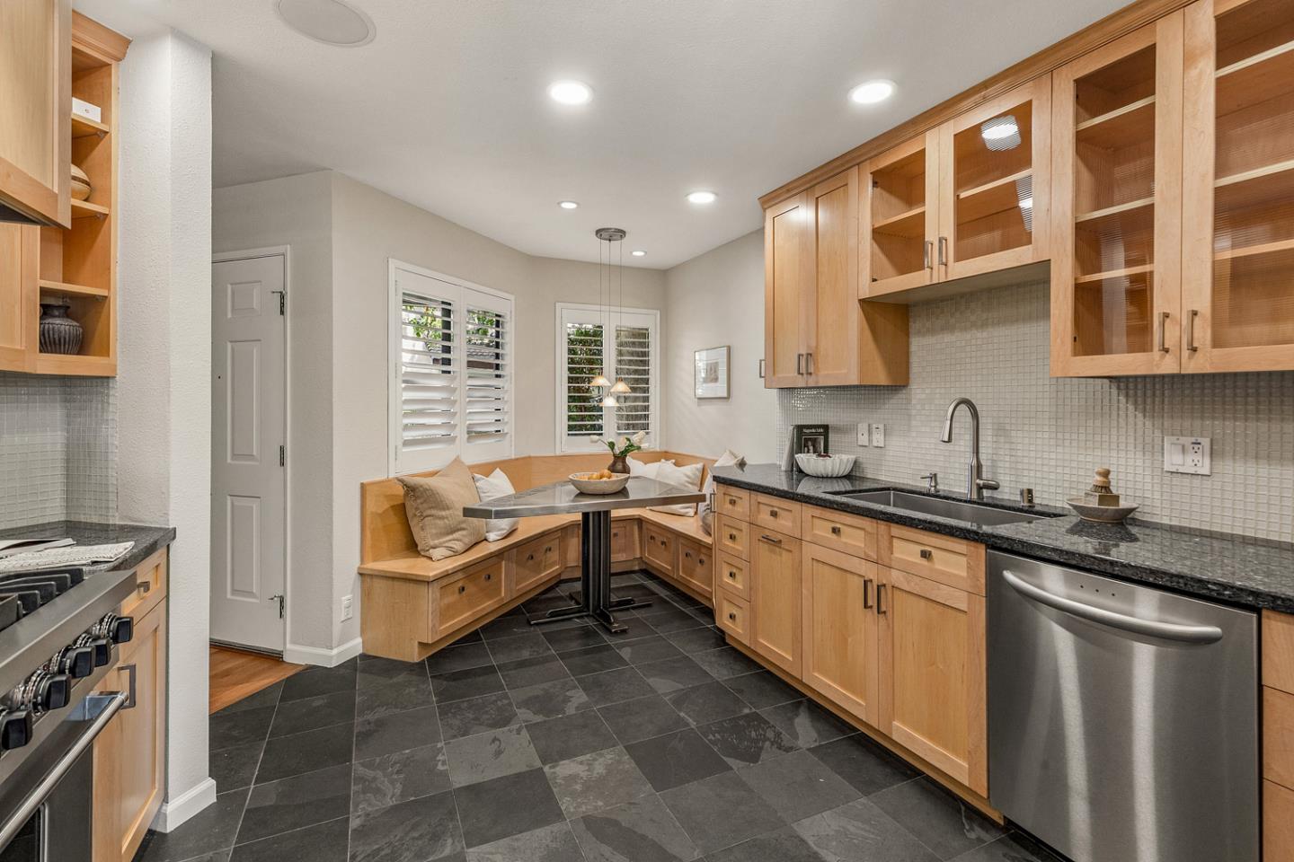 Photo #6: ML82052076 Listing: Photo #6