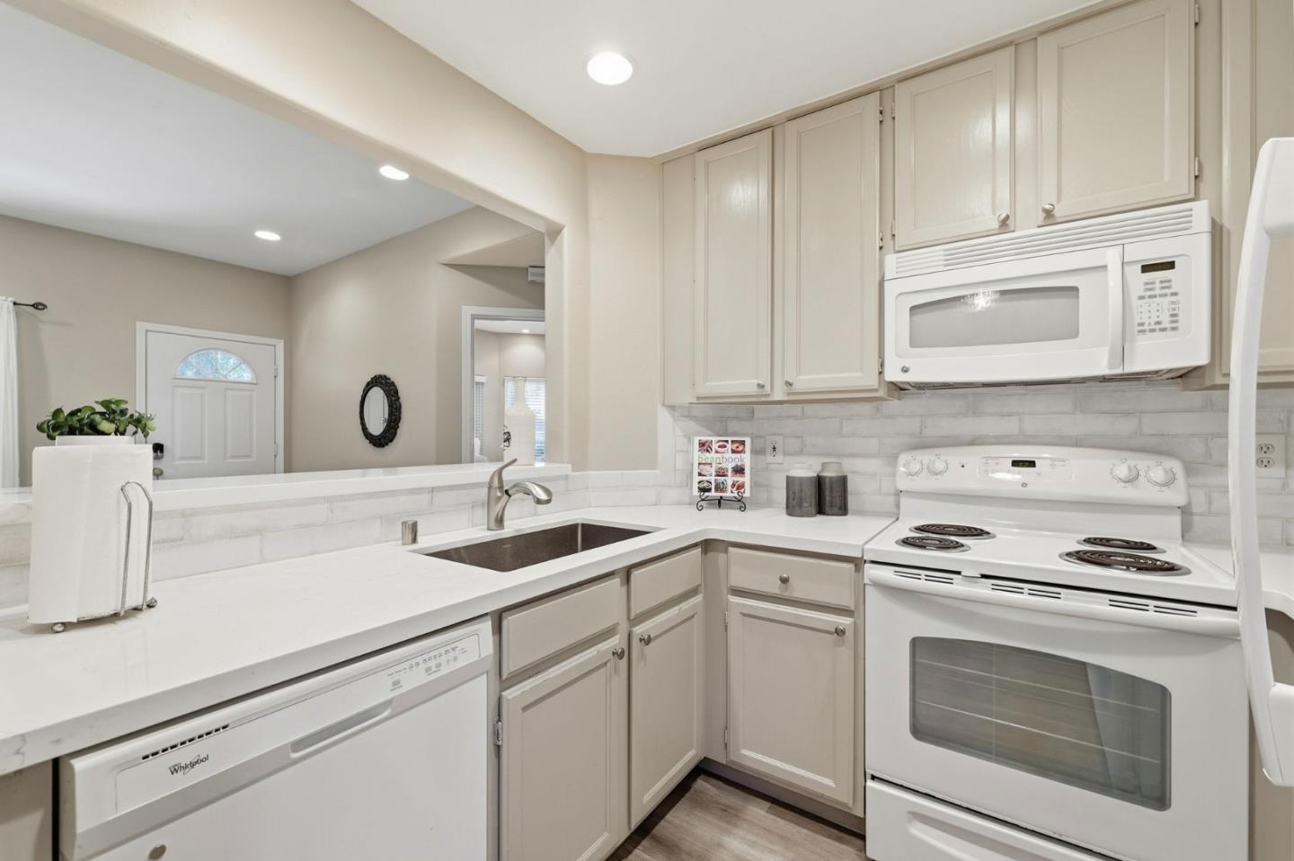 Photo #12: ML82052083 Listing: Photo #12