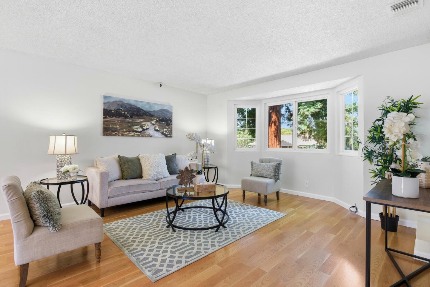 Photo #5: ML82052091 Listing: Photo #5