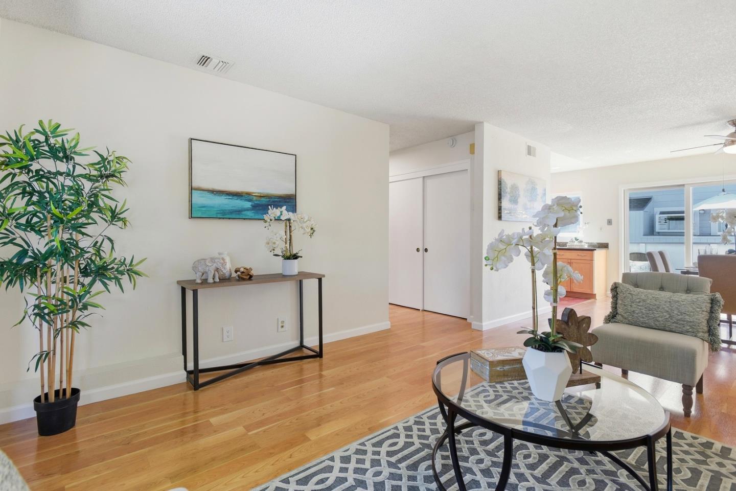 Photo #6: ML82052091 Listing: Photo #6