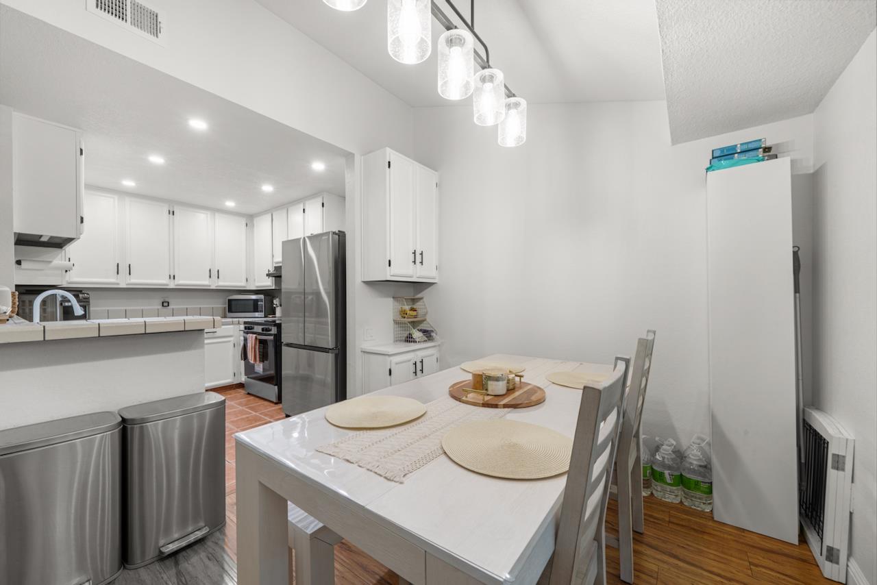 Photo #8: ML82052119 Listing: Photo #8
