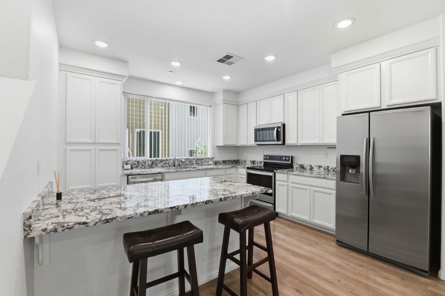 Photo #6: ML82052174 Listing: Photo #6