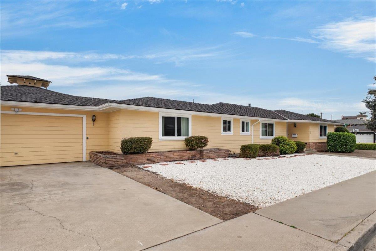 729 Martinelli ST, Watsonville, CA 95076, Photo 2