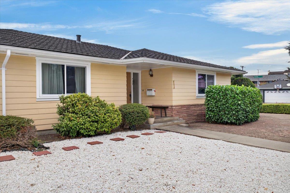 729 Martinelli ST, Watsonville, CA 95076, Photo 4