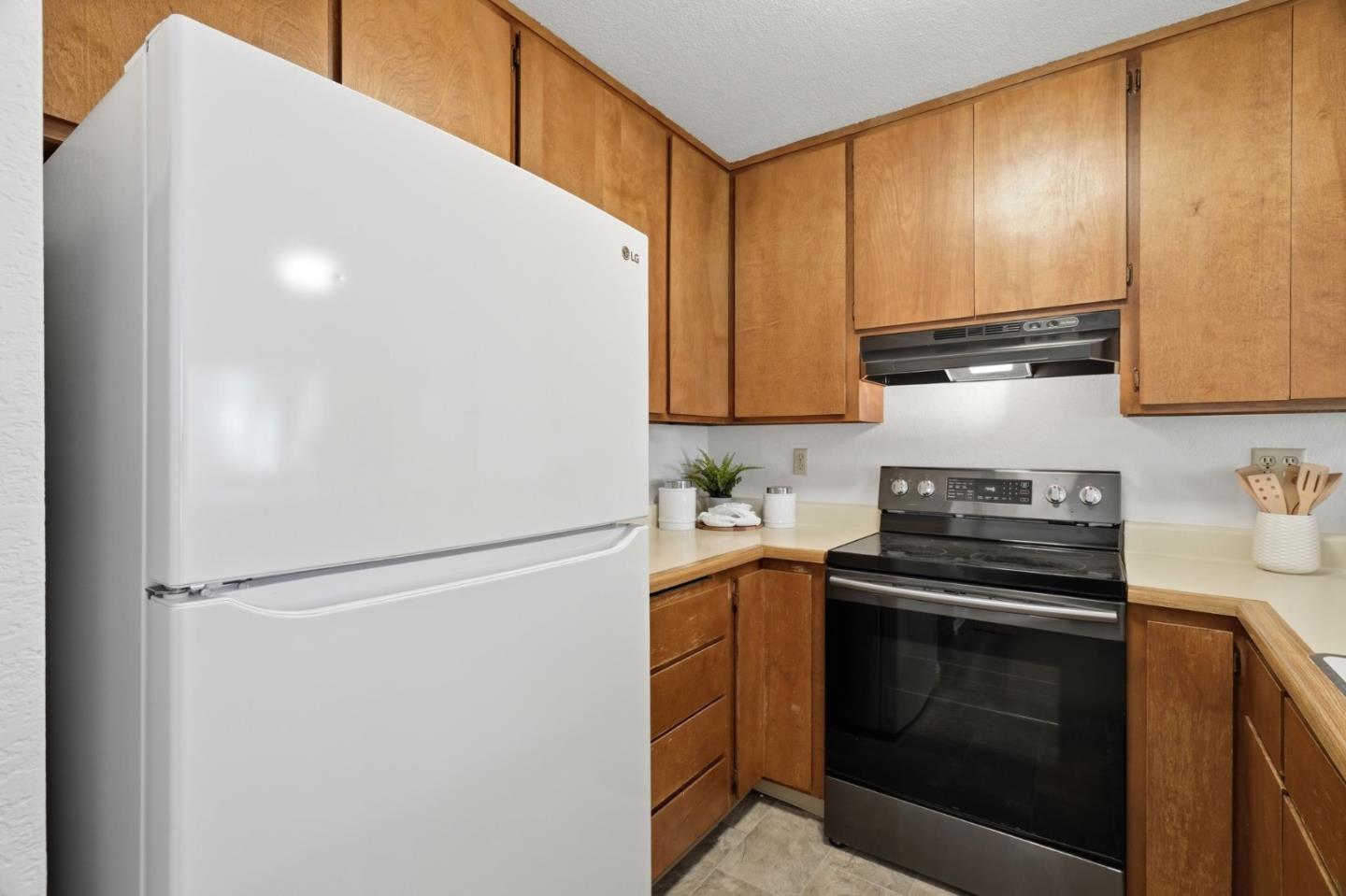 Photo #11: ML82052199 Listing: Photo #11