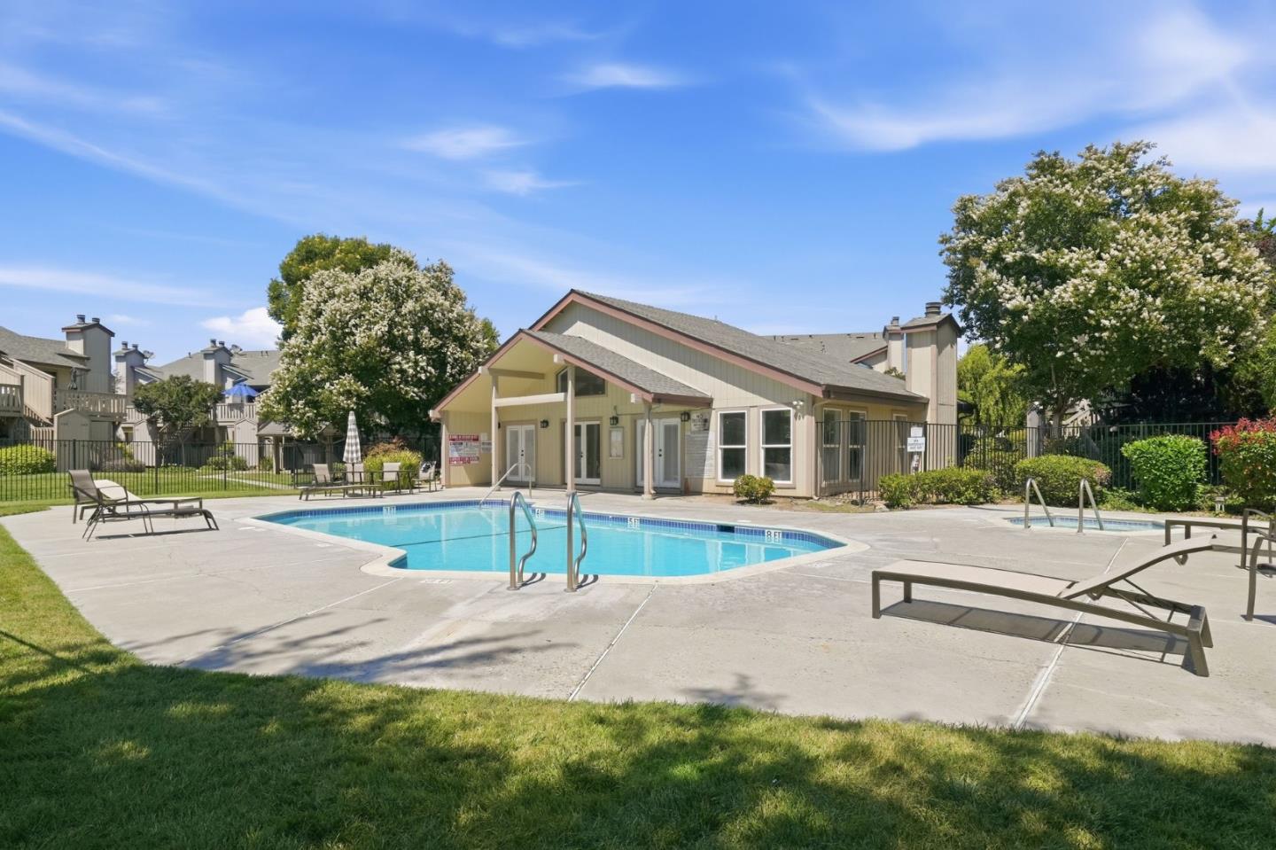 Photo #25: ML82052199 Listing: Photo #25