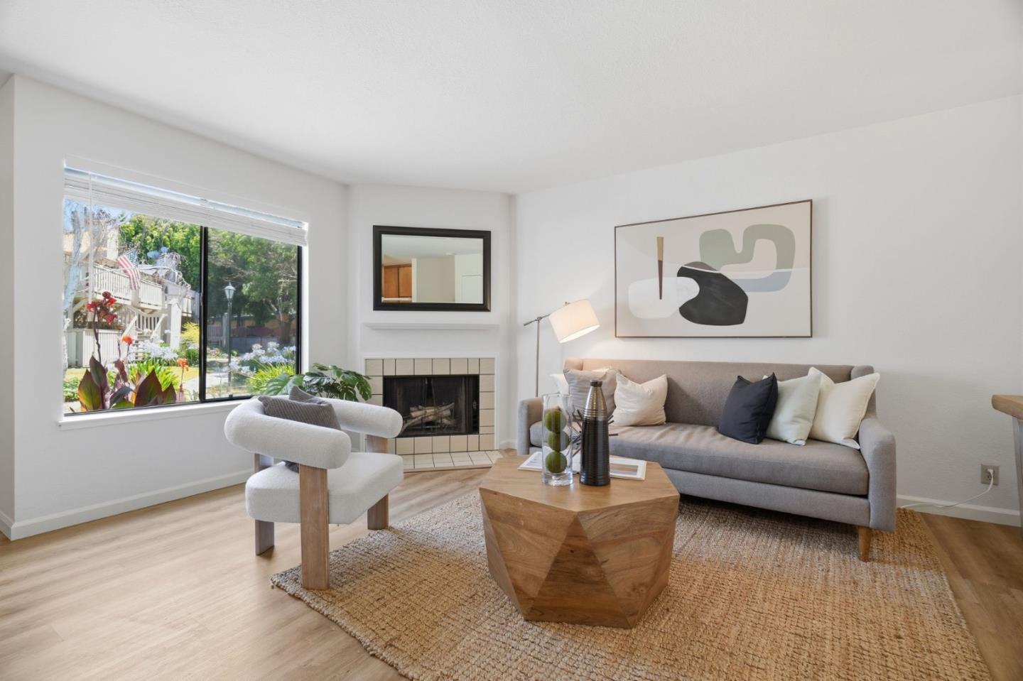 Photo #5: ML82052199 Listing: Photo #5