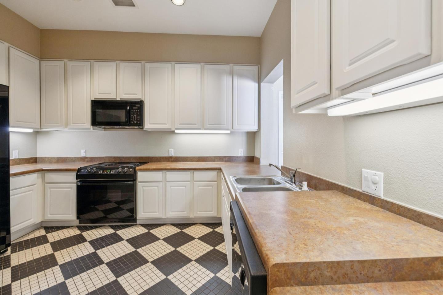 Photo #43: ML82052206 Listing: Photo #43
