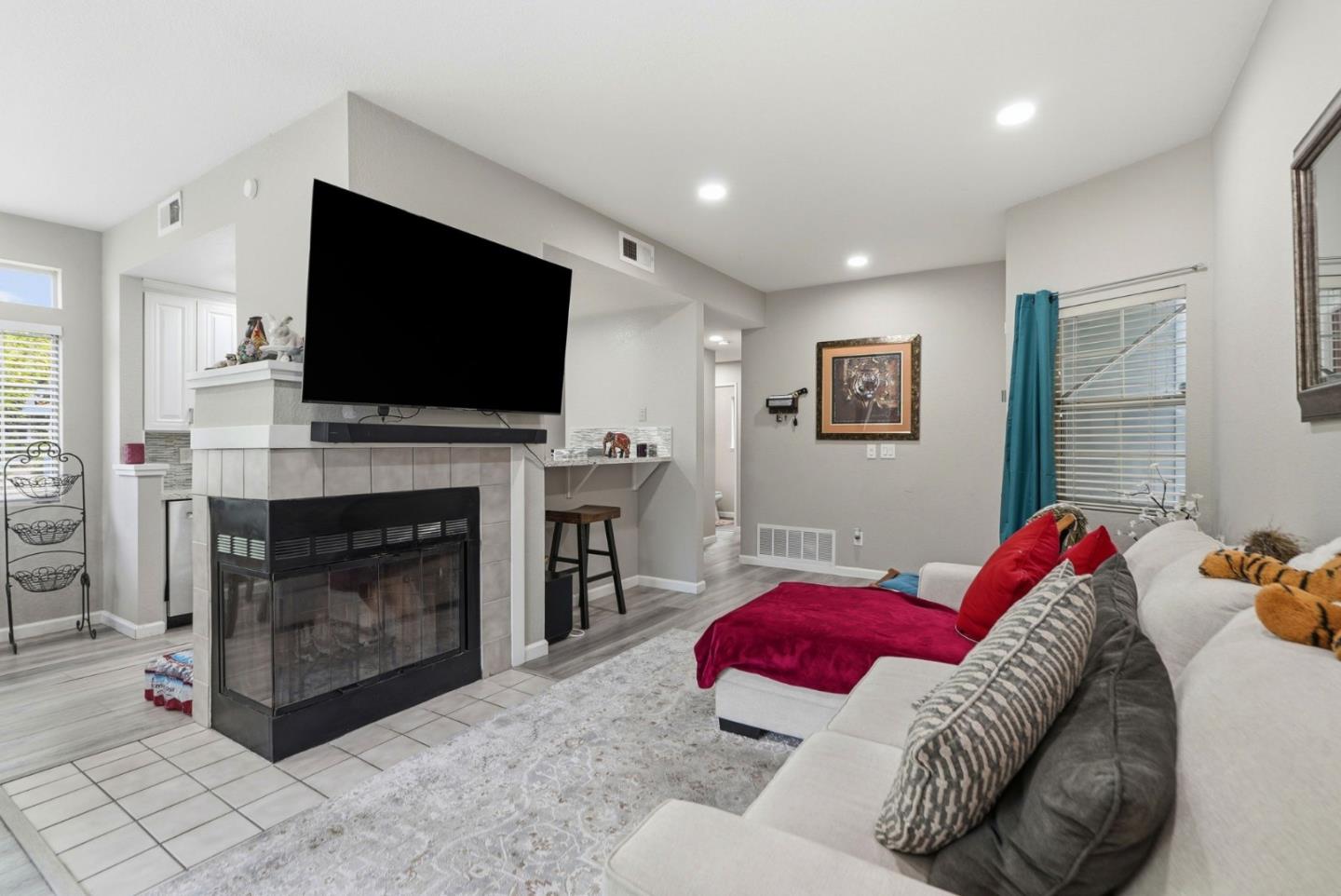 7750 Canyon Meadow Cir Apt G, Pleasanton, CA 94588 photo 8