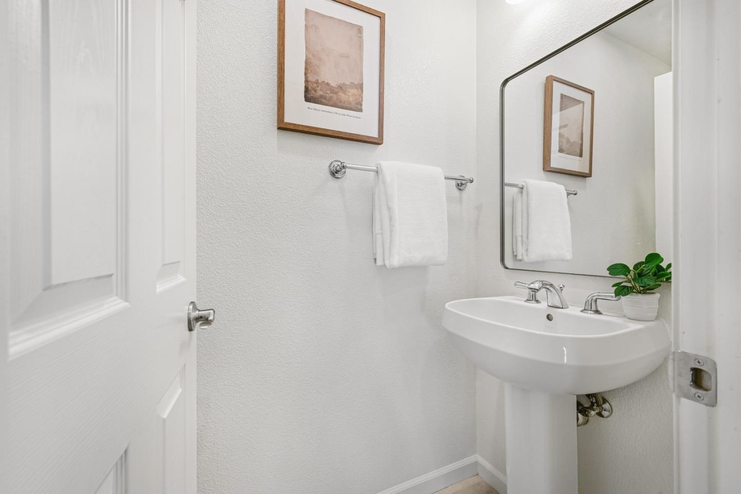 Photo #8: ML82052280 Listing: Photo #8