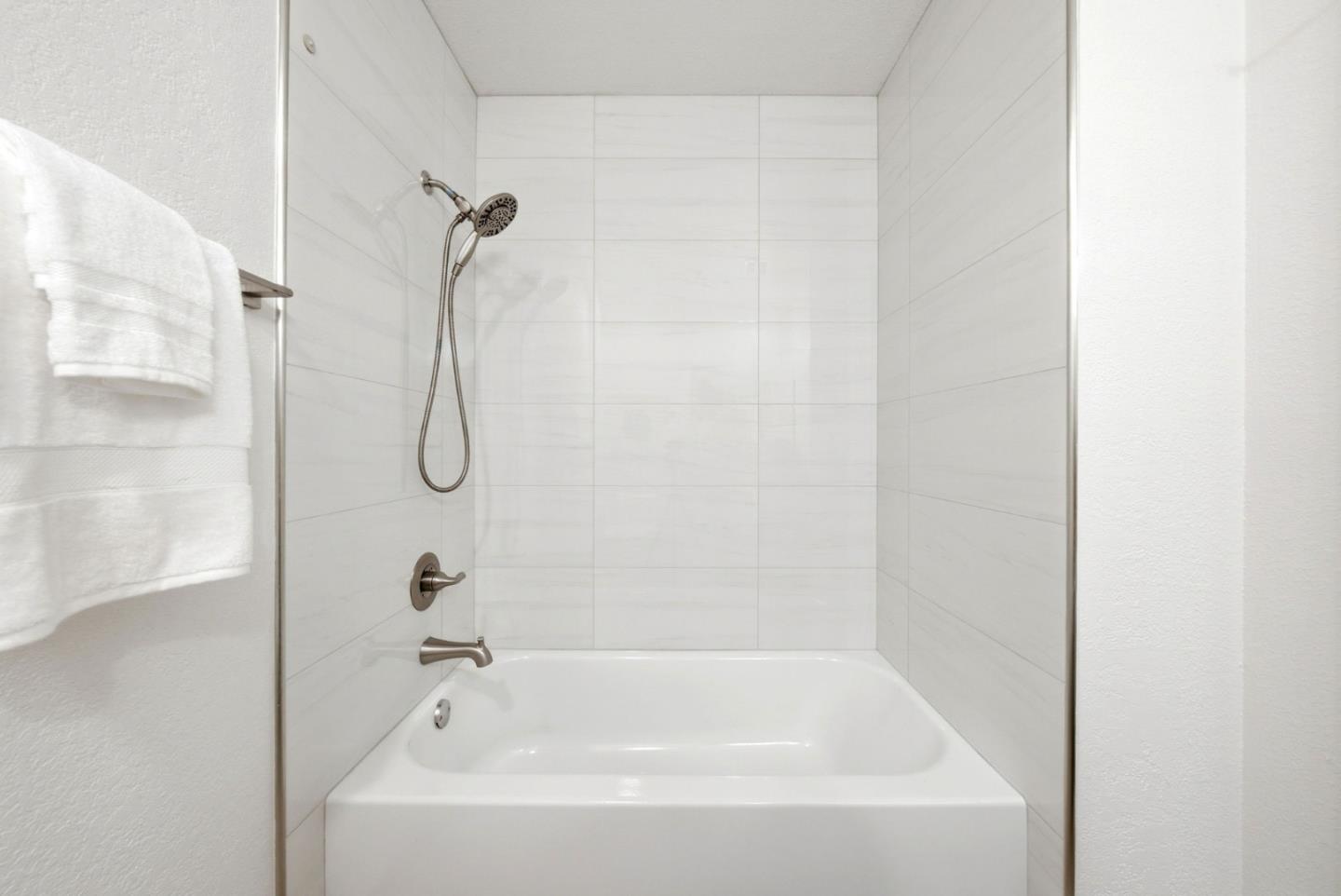 Photo #32: ML82052288 Listing: Photo #32