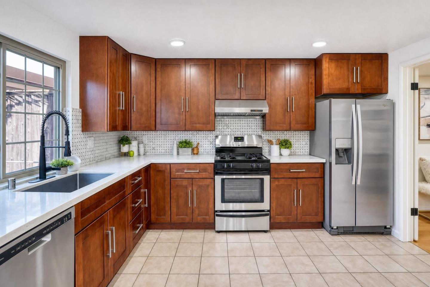 Photo #8: ML82052295 Listing: Photo #8