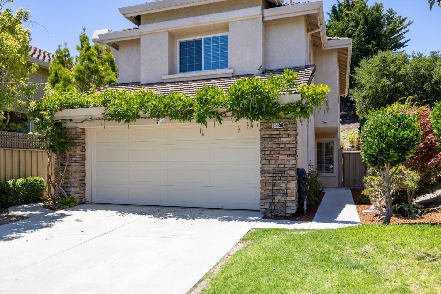 25658 Wisteria CT, Salinas, CA 93908, Photo 2