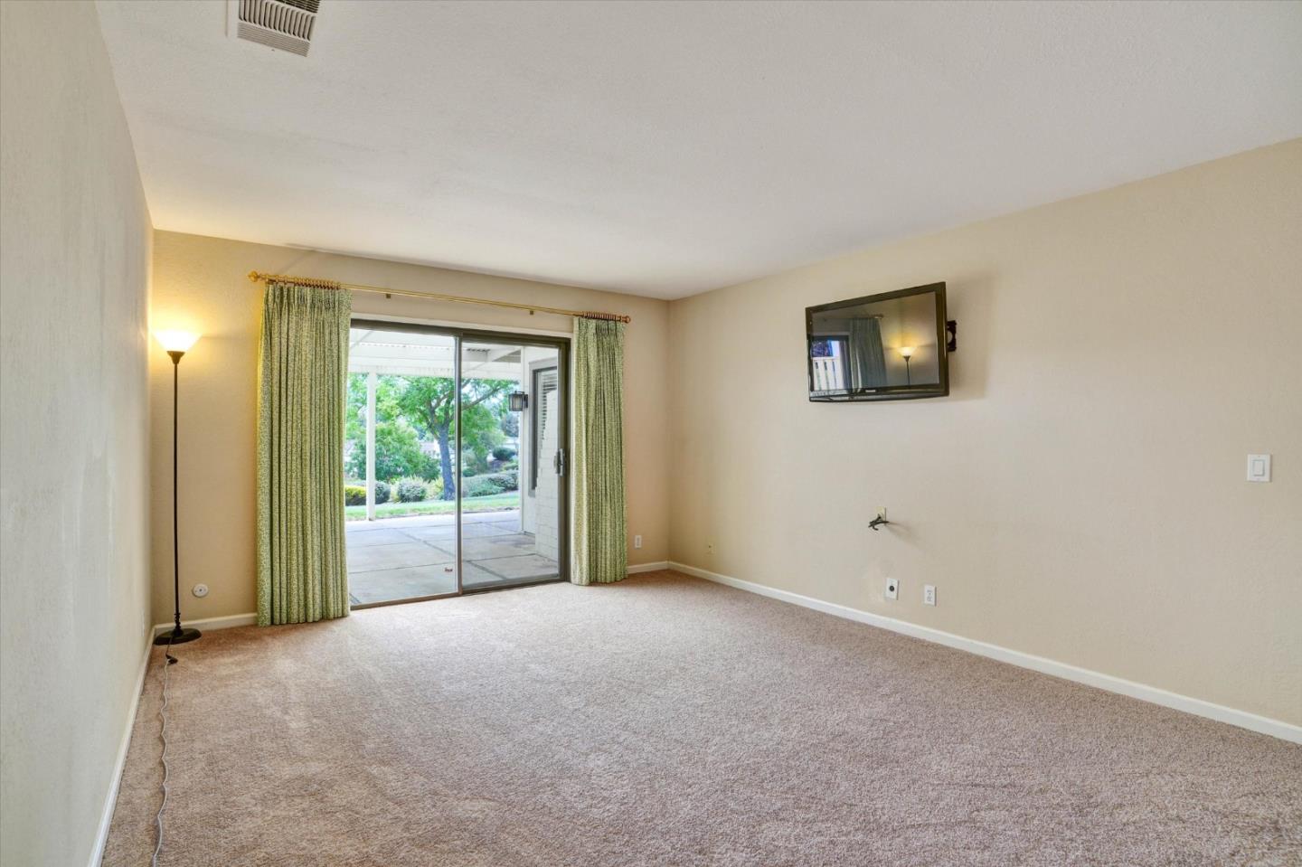 Photo #17: ML82052379 Listing: Photo #17