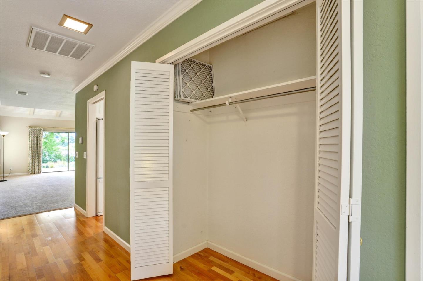 Photo #5: ML82052379 Listing: Photo #5