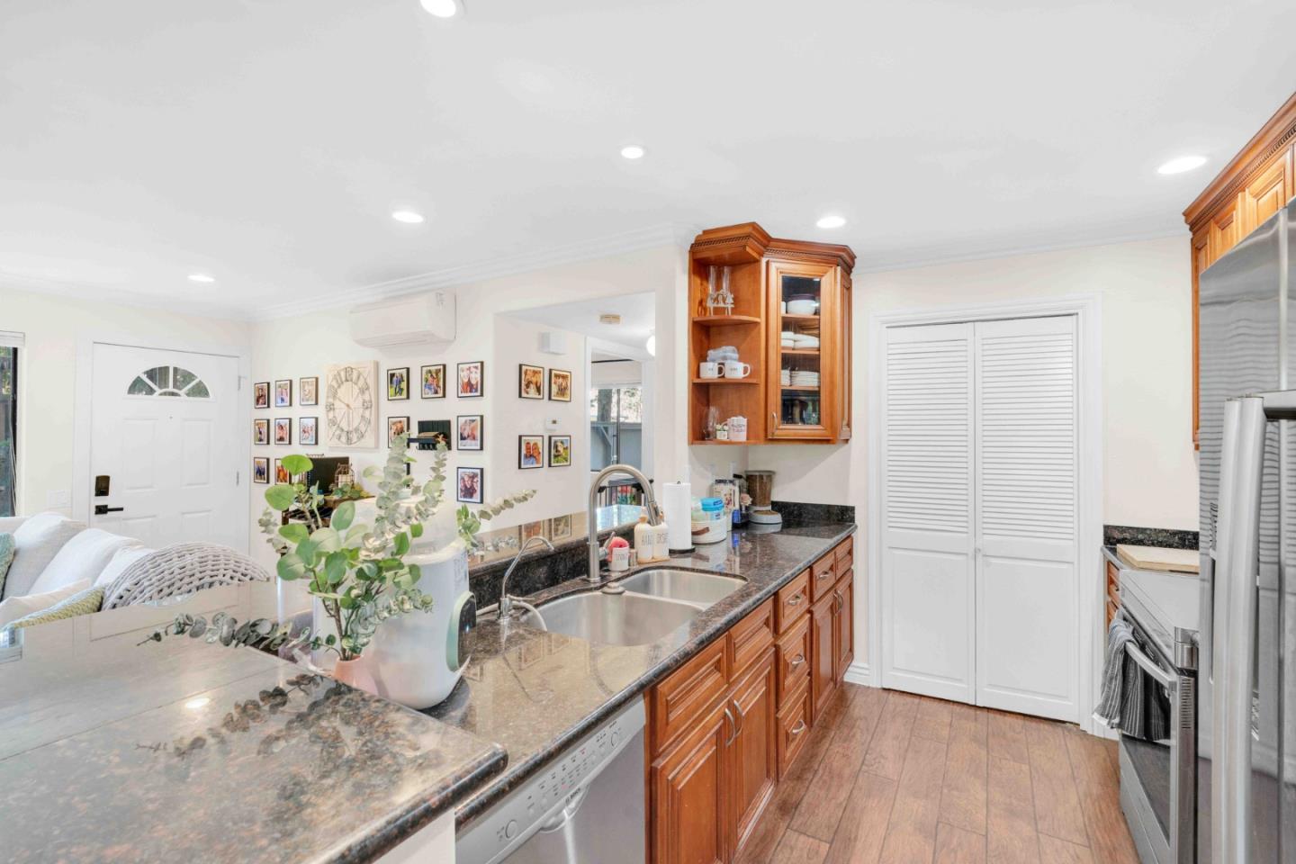 Photo #8: ML82052398 Listing: Photo #8