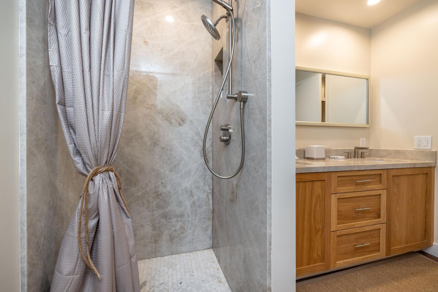 Photo #16: ML82052463 Listing: Photo #16