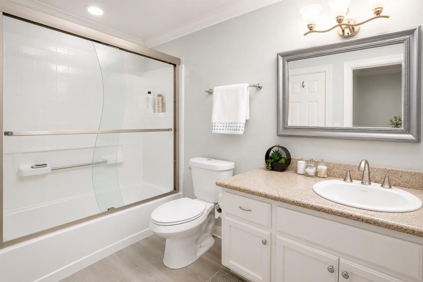 Photo #5: ML82052478 Listing: Photo #5