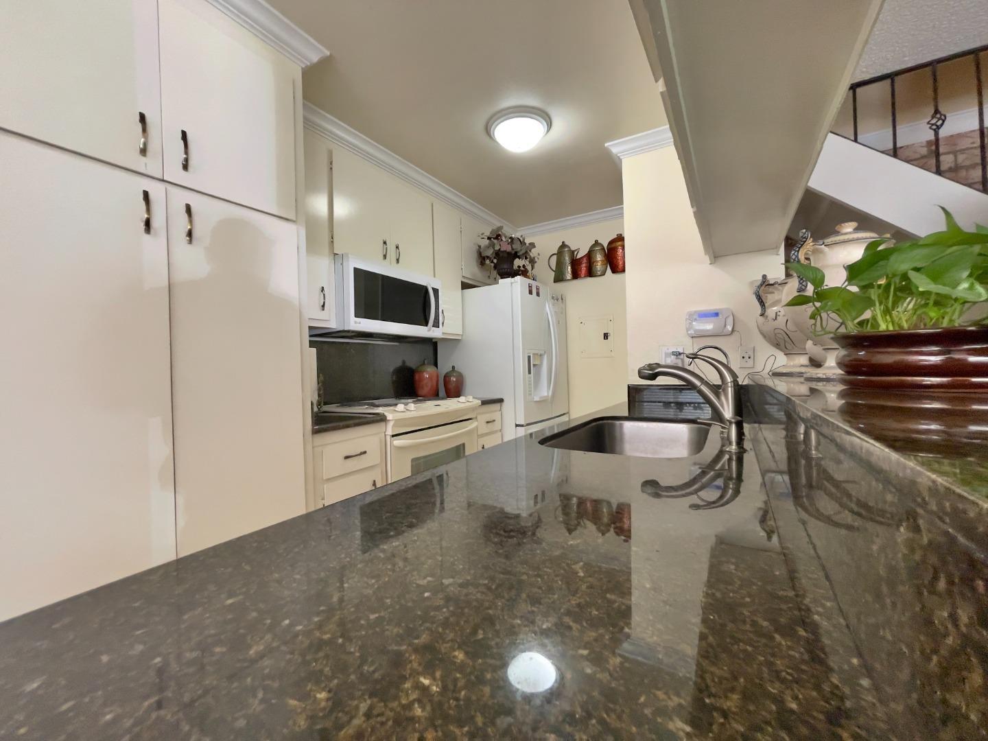 Photo #5: ML82052484 Listing: Photo #5
