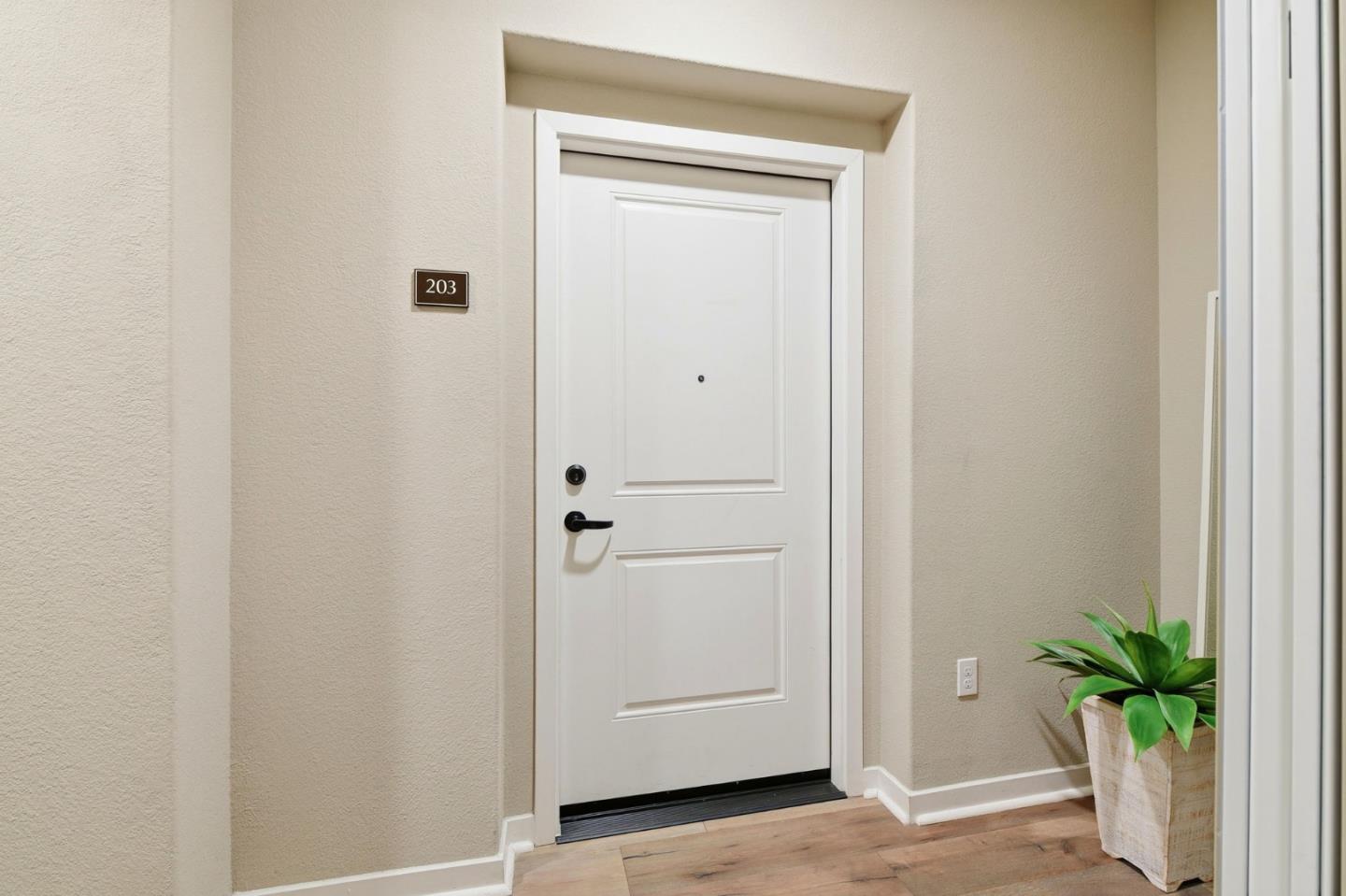 Photo #8: ML82052495 Listing: Photo #8