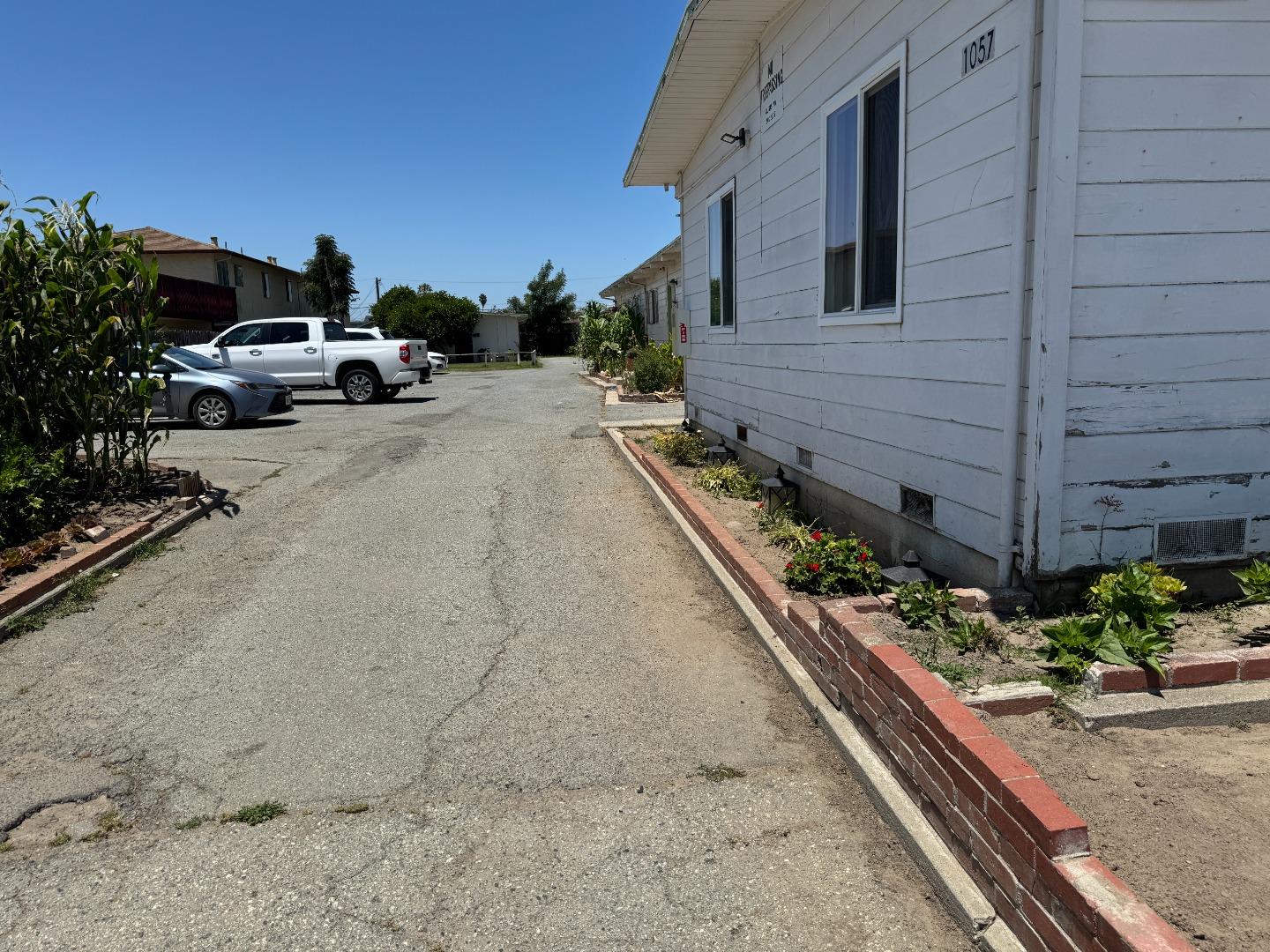Front Image Thumbnail for ML82052527