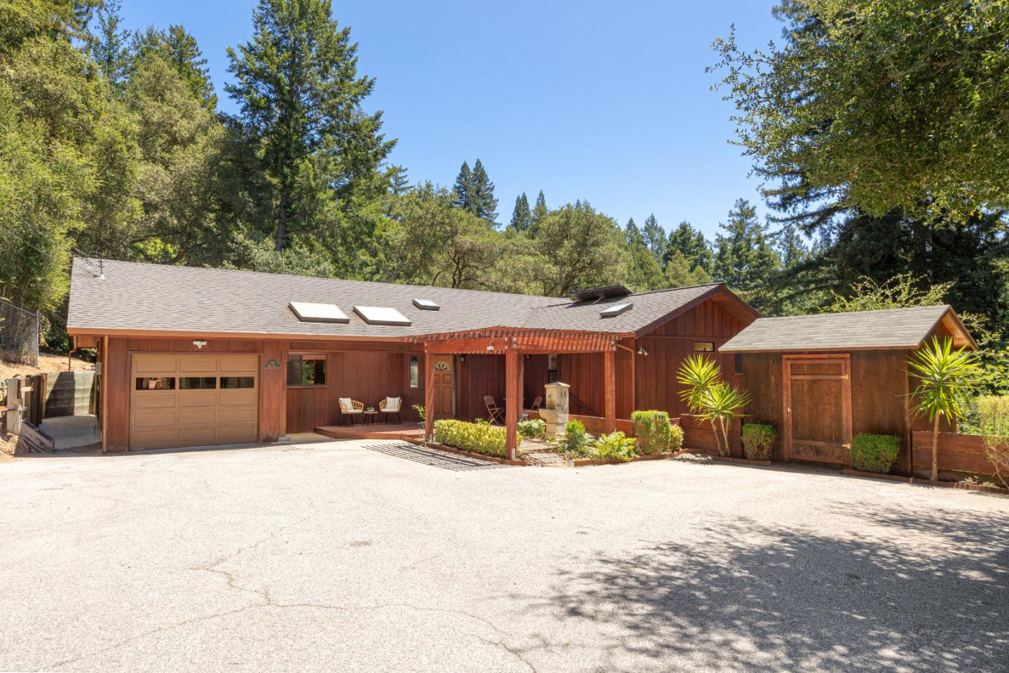 301 Upper RD