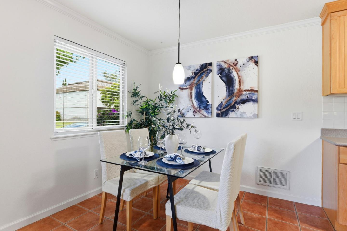 Photo #11: ML82052619 Listing: Photo #11