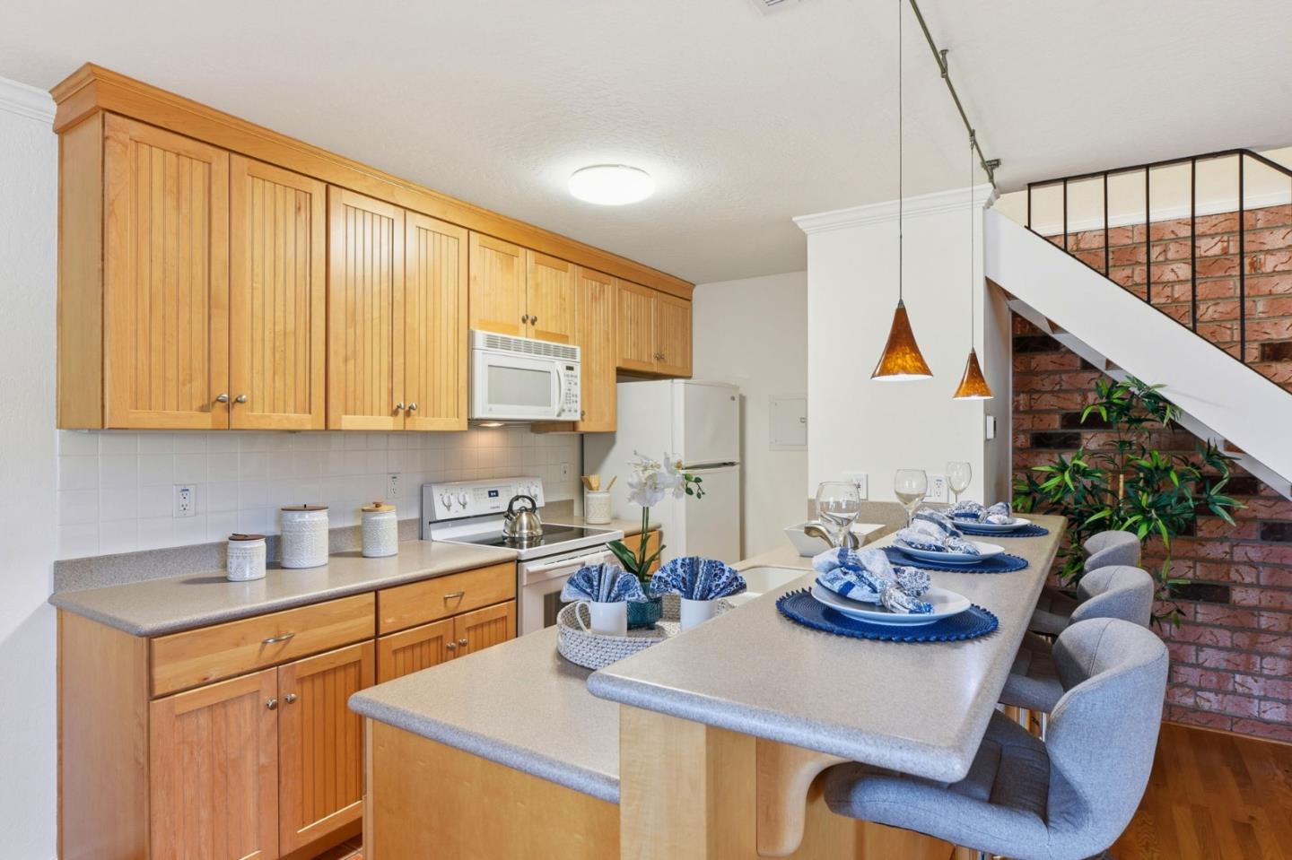 Photo #5: ML82052619 Listing: Photo #5