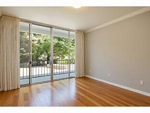 Front Image Thumbnail for ML82052649