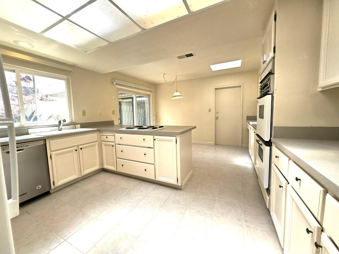Photo #17: ML82052663 Listing: Photo #17