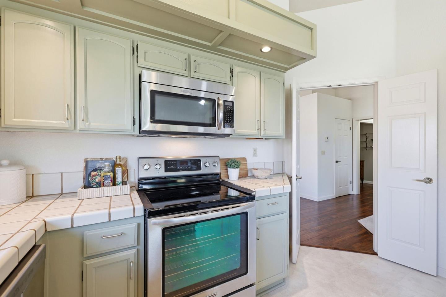 Photo #14: ML82052686 Listing: Photo #14
