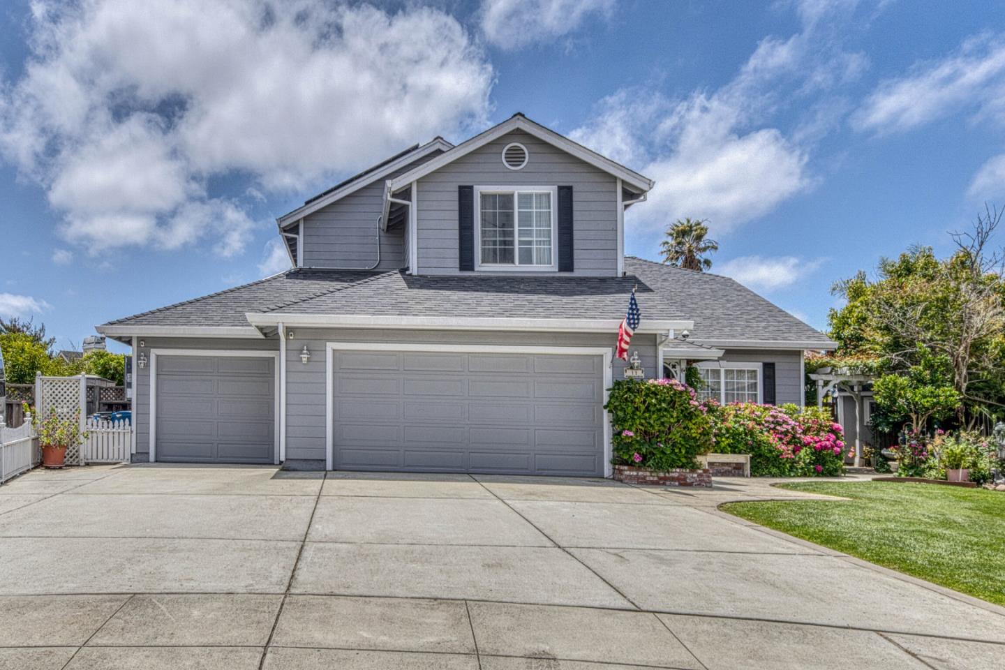 11 Newington CIR, SALINAS, CA 93906